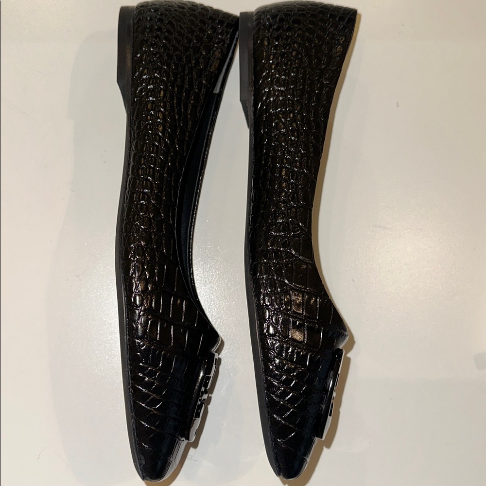 New Tory Burch Black Croc-Embossed Flats. Size 9. - Picture 4 of 10